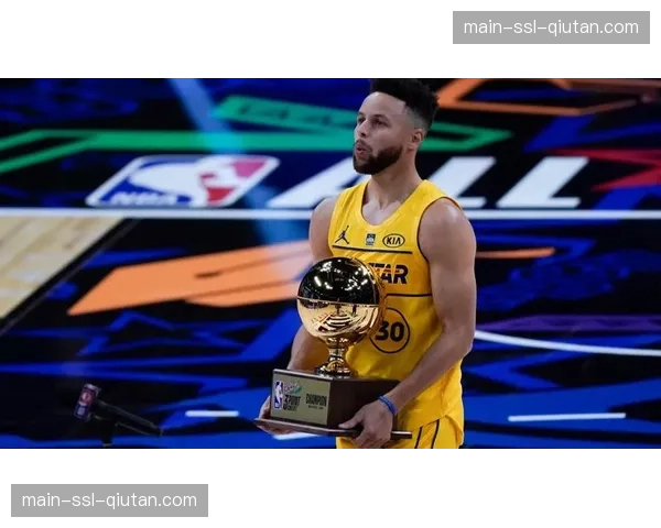 斯蒂芬·库里宣布100%参加明年三分大赛,欲联手利拉德汤普森冲击第三冠 斯蒂芬·库里宣布100%参加明年三分大赛,欲联手利拉德汤普森冲击第三冠