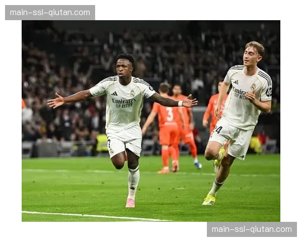 皇马4-1皇家社会,开场仅4分钟贡萨洛加西亚半转身凌空扫射率先取得梦幻开局 皇马4-1皇家社会,开场仅4分钟贡萨洛加西亚半转身凌空扫射率先取得梦幻开局