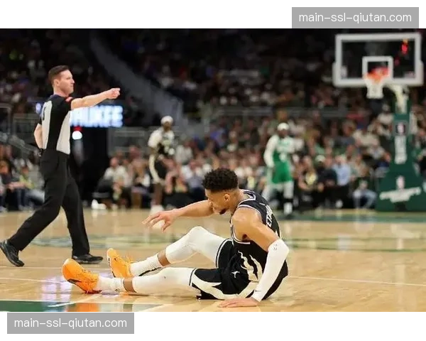 塞巴略斯确诊右腿比目鱼肌受伤,将缺席四周 塞巴略斯确诊右腿比目鱼肌受伤,将缺席四周