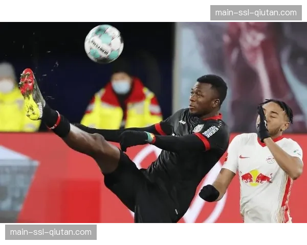 勒沃库森中卫塔普索巴标价4000万欧元，纽卡斯尔热刺展开追逐