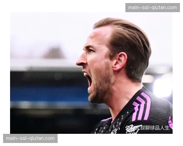 尼斯主帅法夫尔赛前发布会坦言，对阵巴黎时将优先考虑不丢球